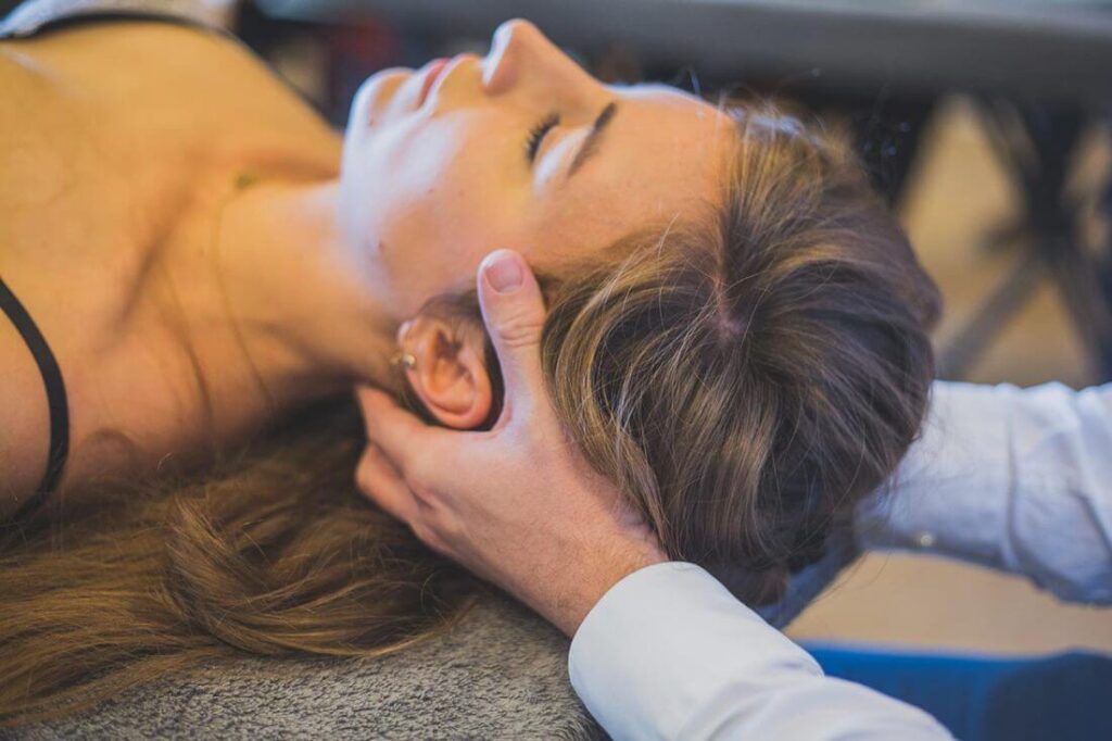 Séance d'ostéopathie crânienne
